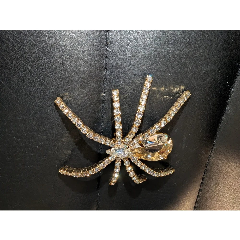 Gold tone Rhinestone Spider Brooch 2.5”x 2.25" Excellent Condition - Picture 3 of 5